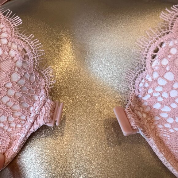 Victoria Secret's Lace Bra Very Sexy Push-Up / Size 36 D / Pink - Picture 6 of 9